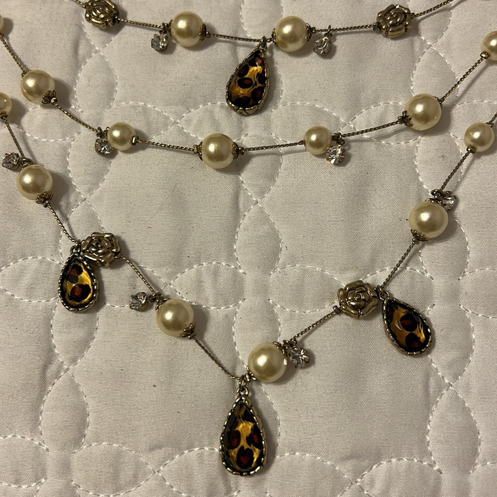 Betsey Johnson 3 Layer Faux Pearl and Leopard Pendant Necklace - Picture 3 of 5
